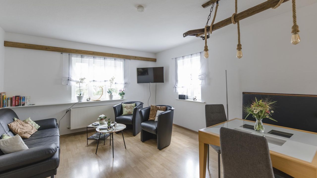 Gerwenshof, Familie Schmidt - Ferienwohnung Kastanienremise - Niedersorpe Schmallenberger Sauerland Gerwenshof, Familie Schmidt - Ferienwohnung Kastanienremise - Niedersorpe Schmallenberger Sauerland